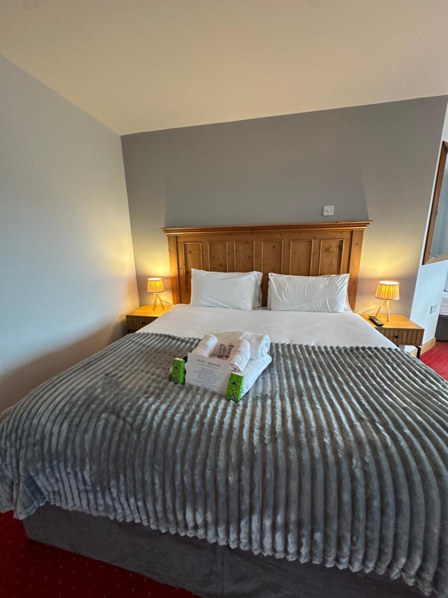 Dingle Marina Lodge Luaran gambar